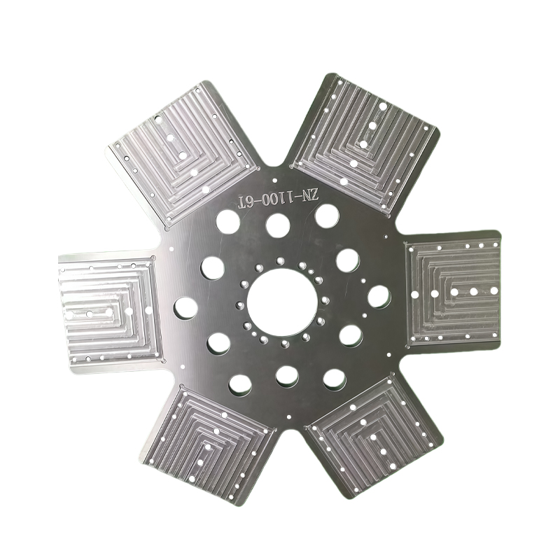 How does the cutterhead cope with the continuous wear and tear from complex geological formations such as rock and gravel?